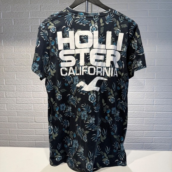 Hollister California Floral Print Graphic T-Shirt Men's Size M - Picture 3 of 4